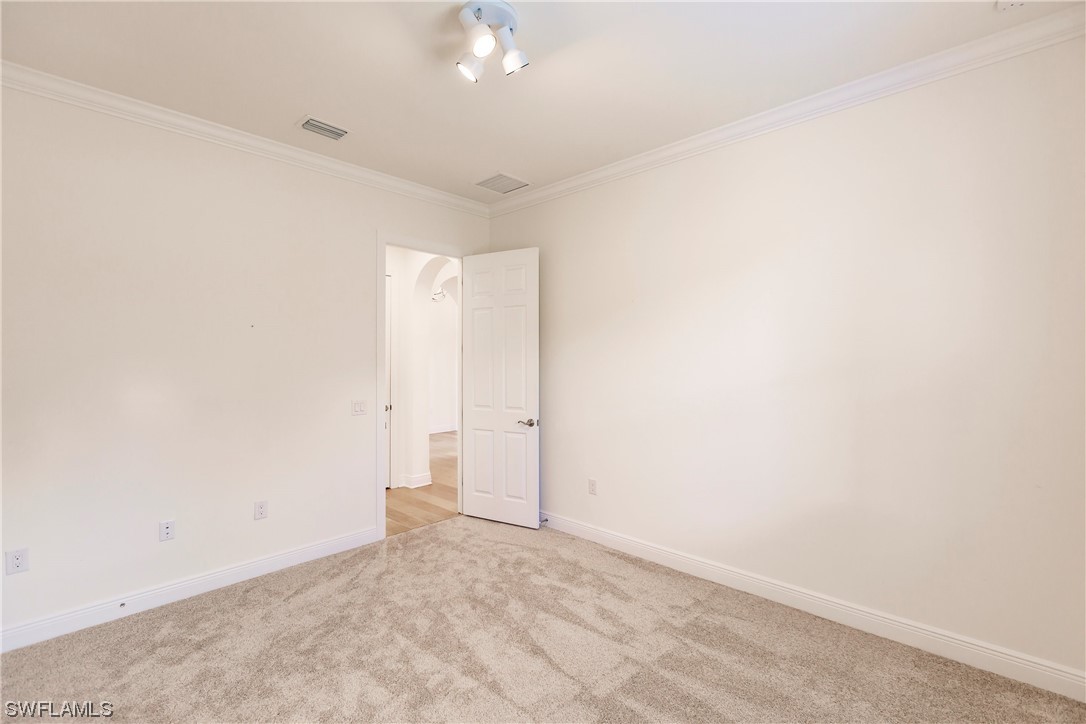 10058 Avalon Lake CIR