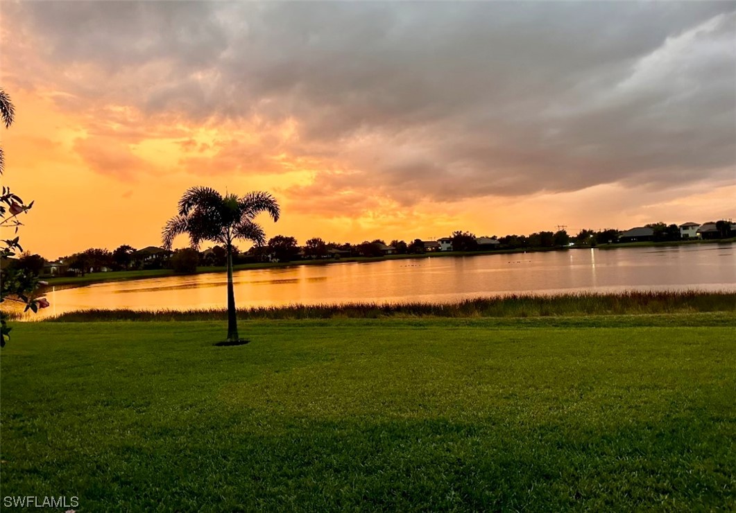 10058 Avalon Lake CIR