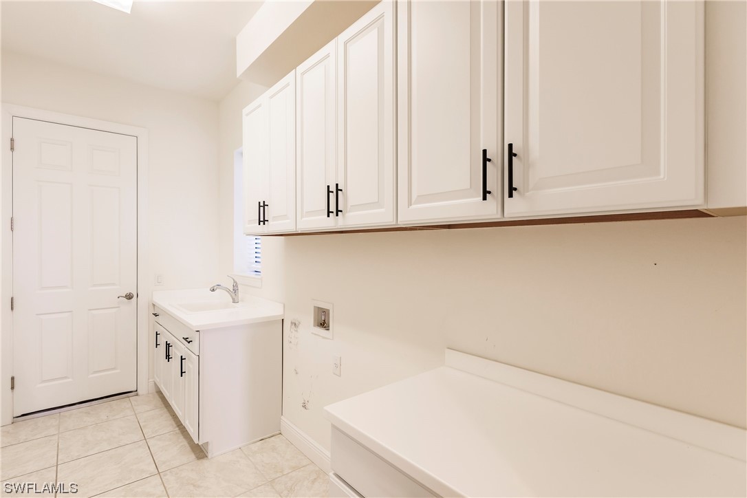 10058 Avalon Lake CIR