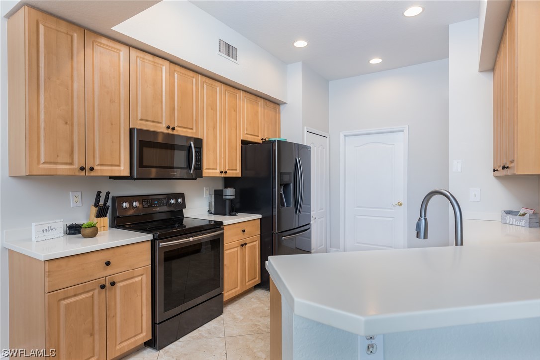 9210 Belleza WAY 203