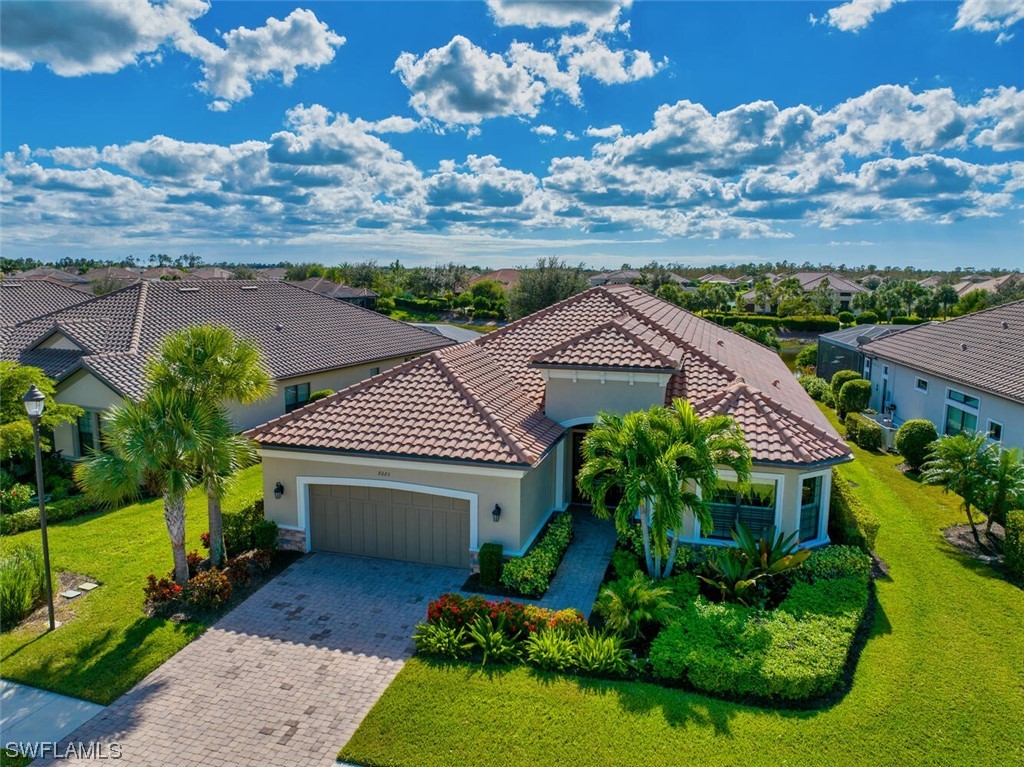 9223 Rialto LN