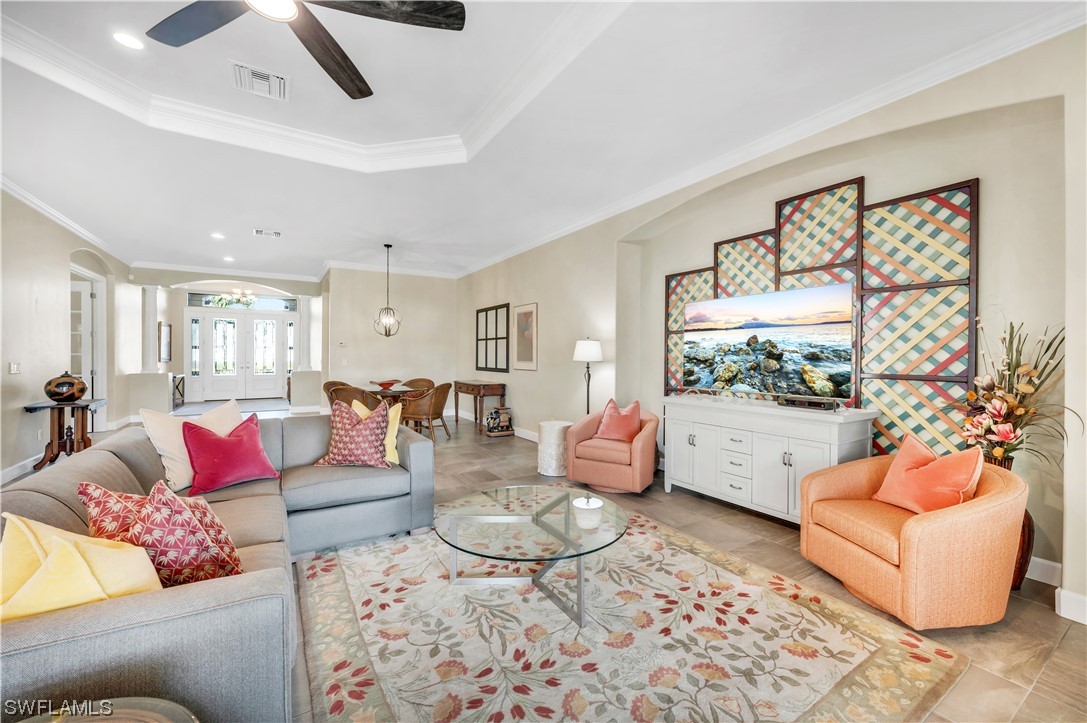 9223 Rialto LN