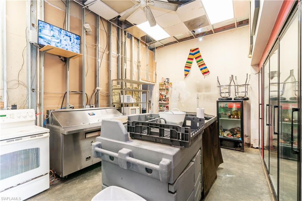 1924 -1942 Santa Barbara BLVD