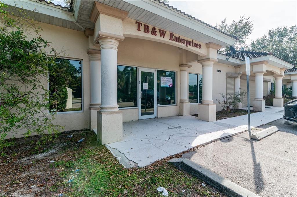 1924 -1942 Santa Barbara BLVD