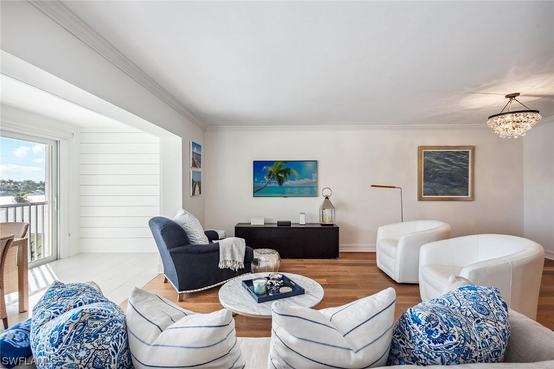 2850 Gulf Shore BLVD N 406