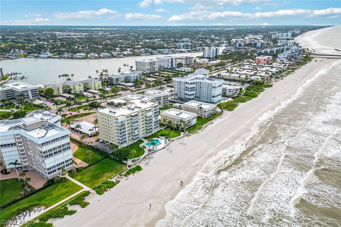 2850 Gulf Shore BLVD N 406