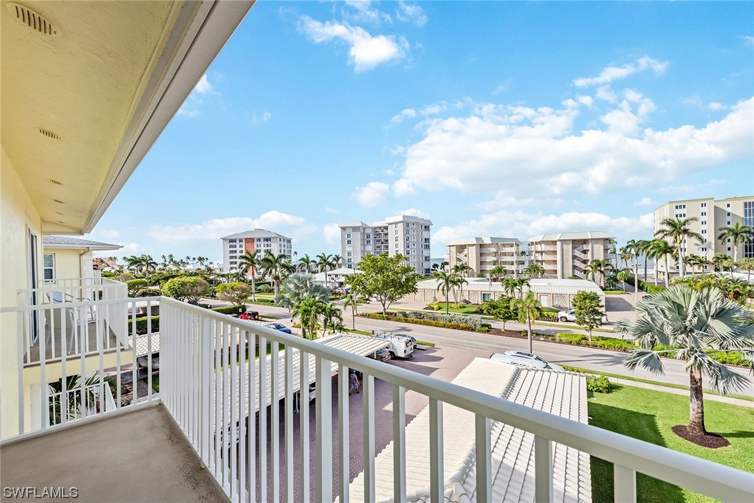 2850 Gulf Shore BLVD N 406
