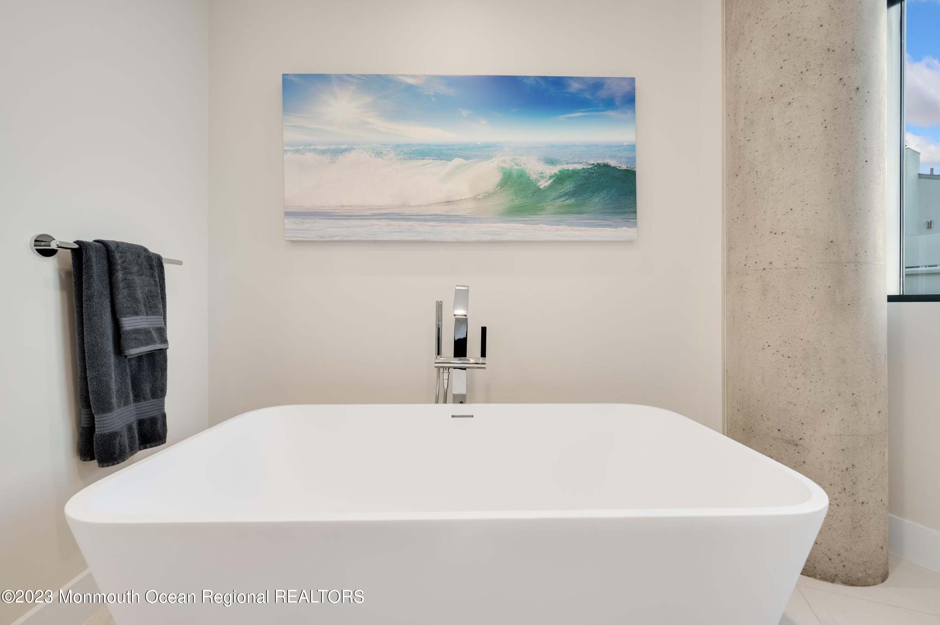 350 Ocean Avenue, 207