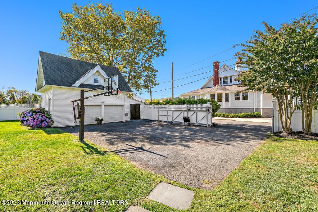 26 River Avenue