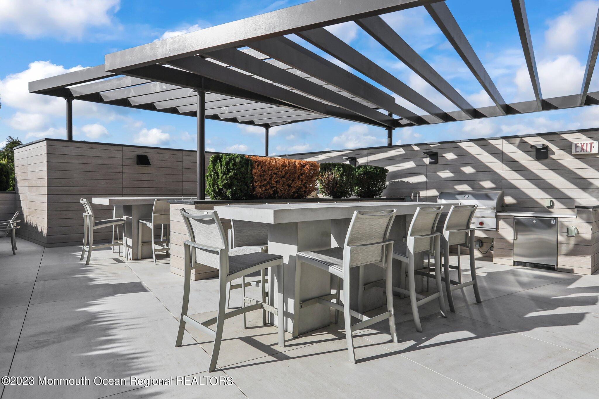 350 Ocean Avenue, 507