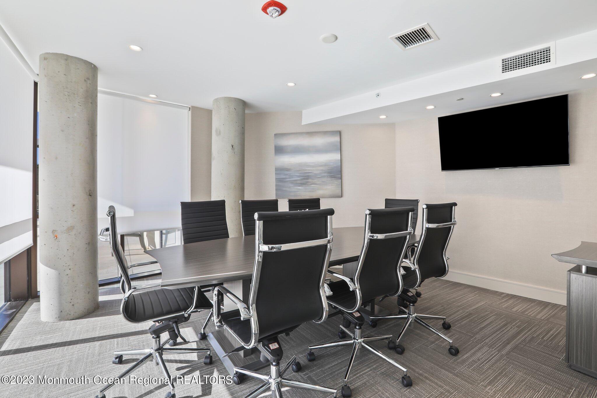 350 Ocean Avenue, 507