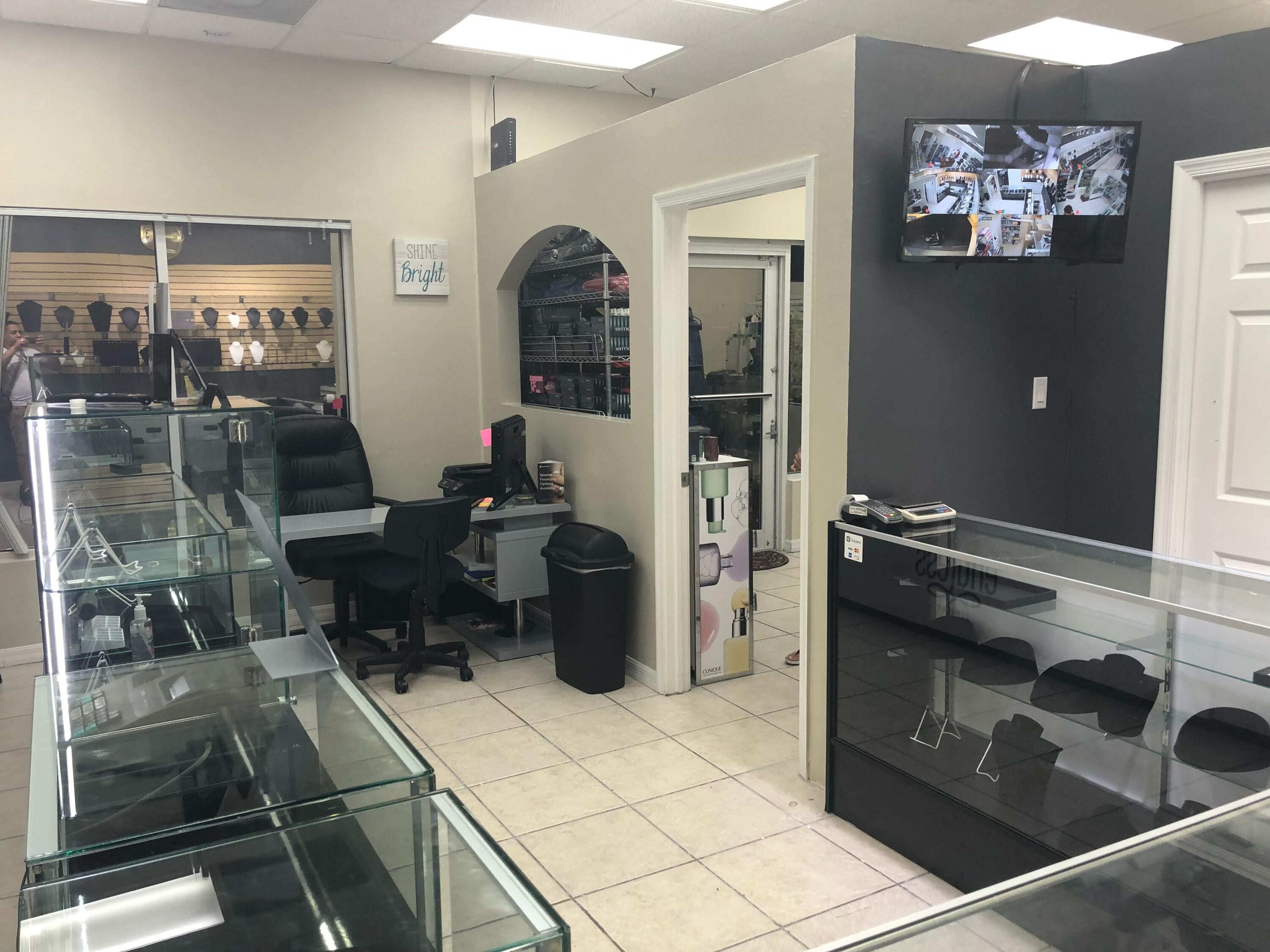 1938 SANTA BARBARA BOULEVARD