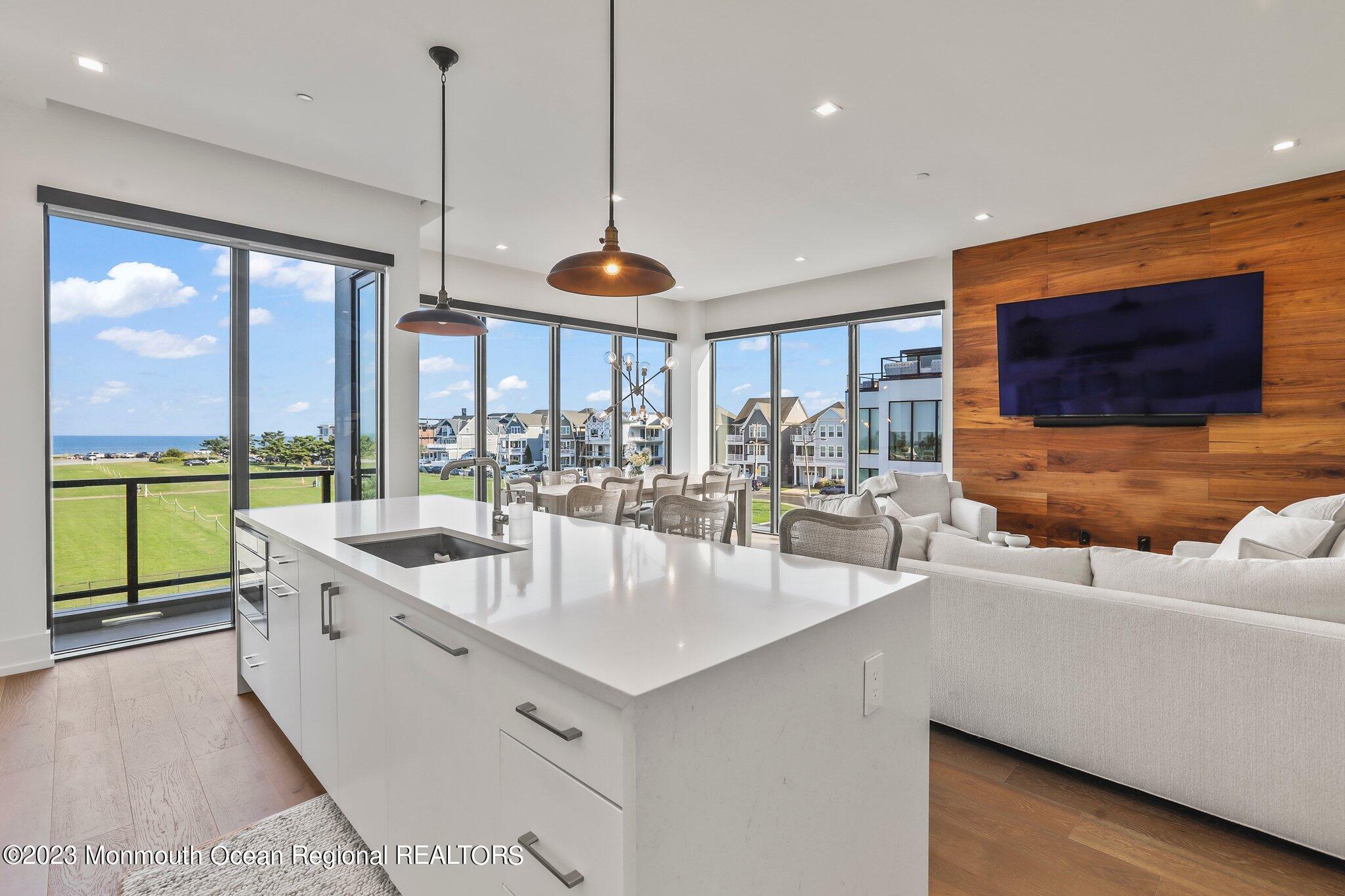 200 Ocean Avenue, 10