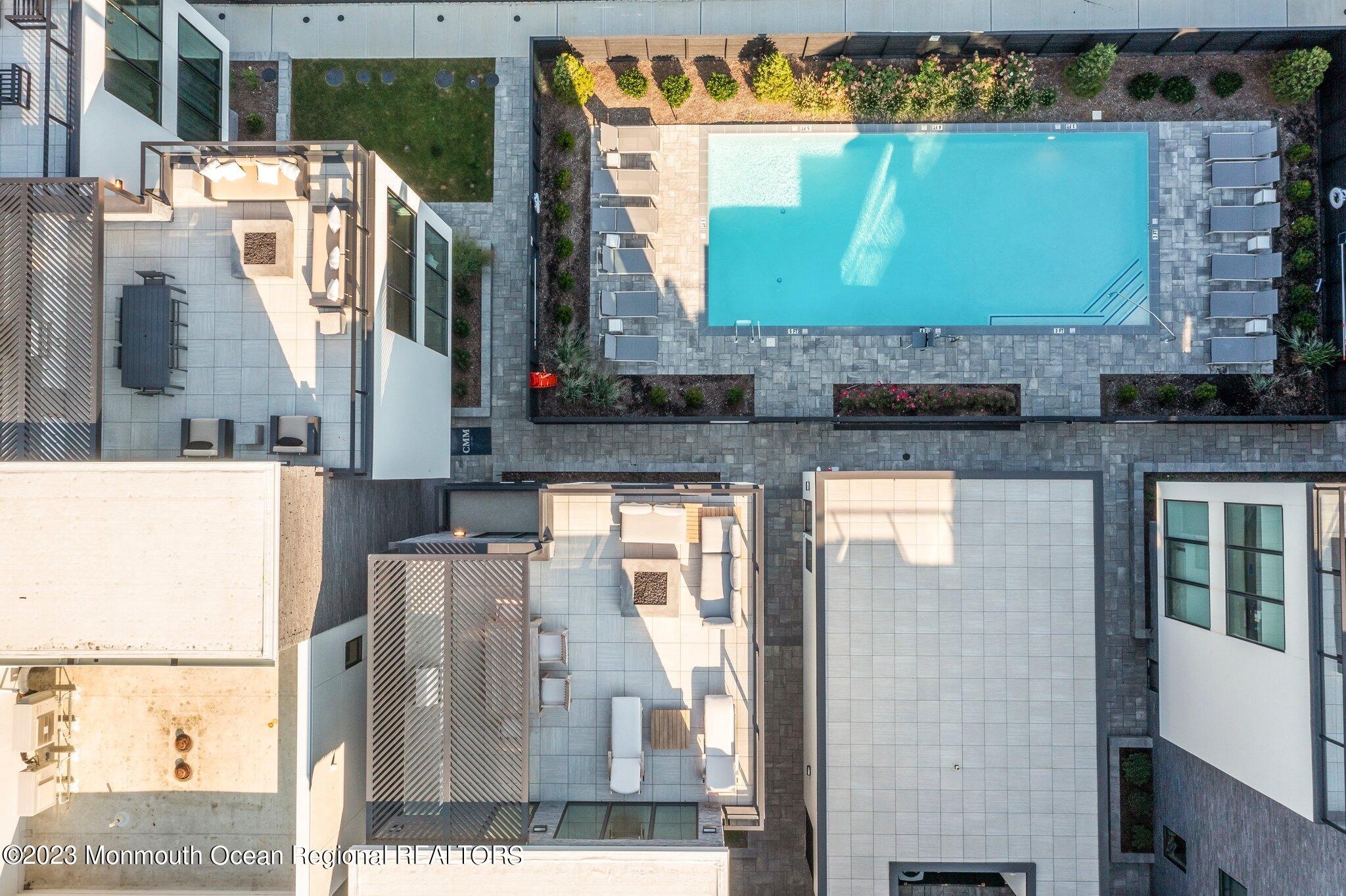 200 Ocean Avenue, 10