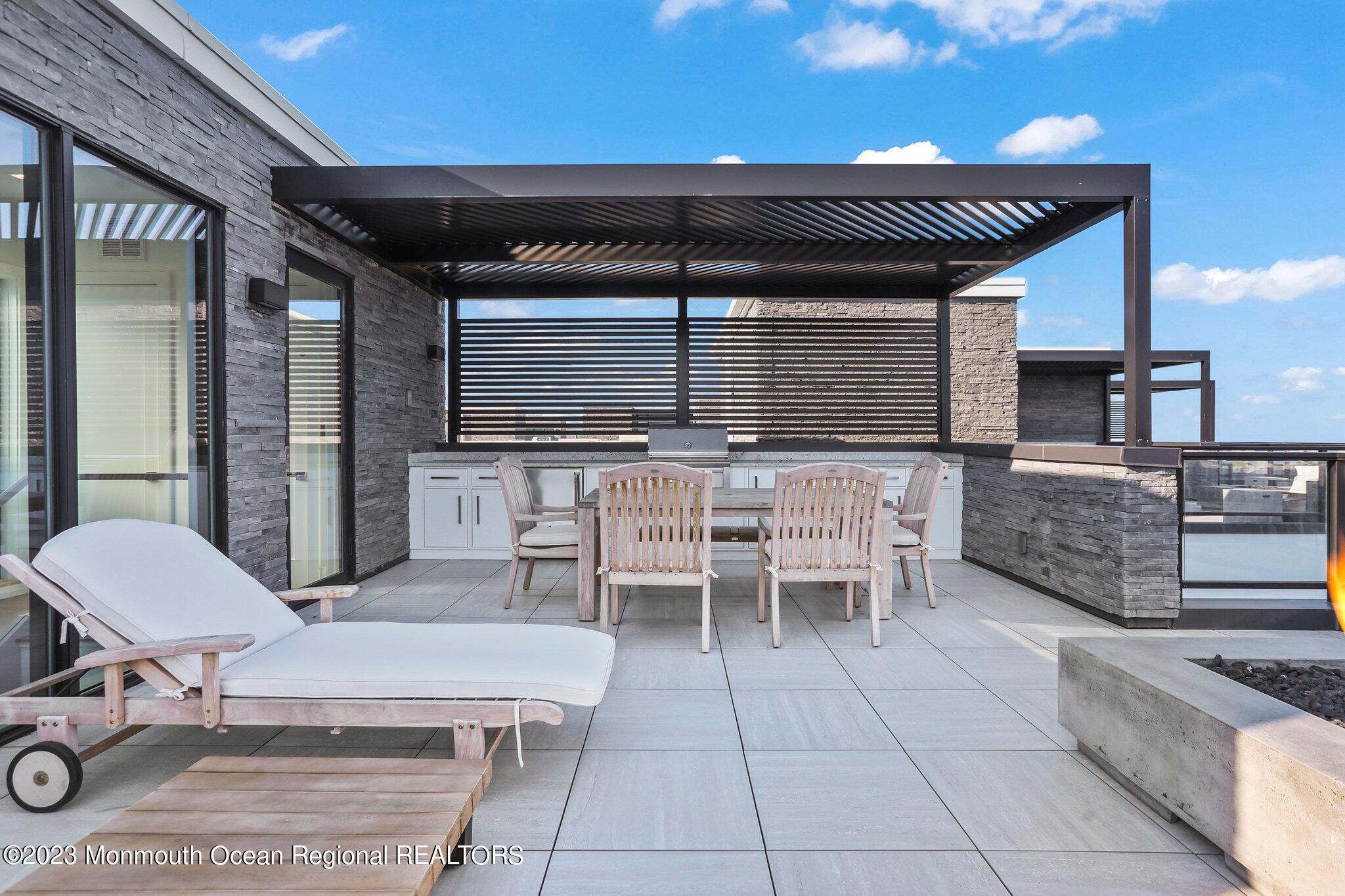 200 Ocean Avenue, 10