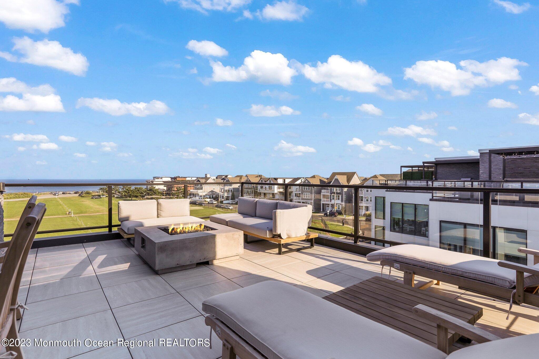 200 Ocean Avenue, 10