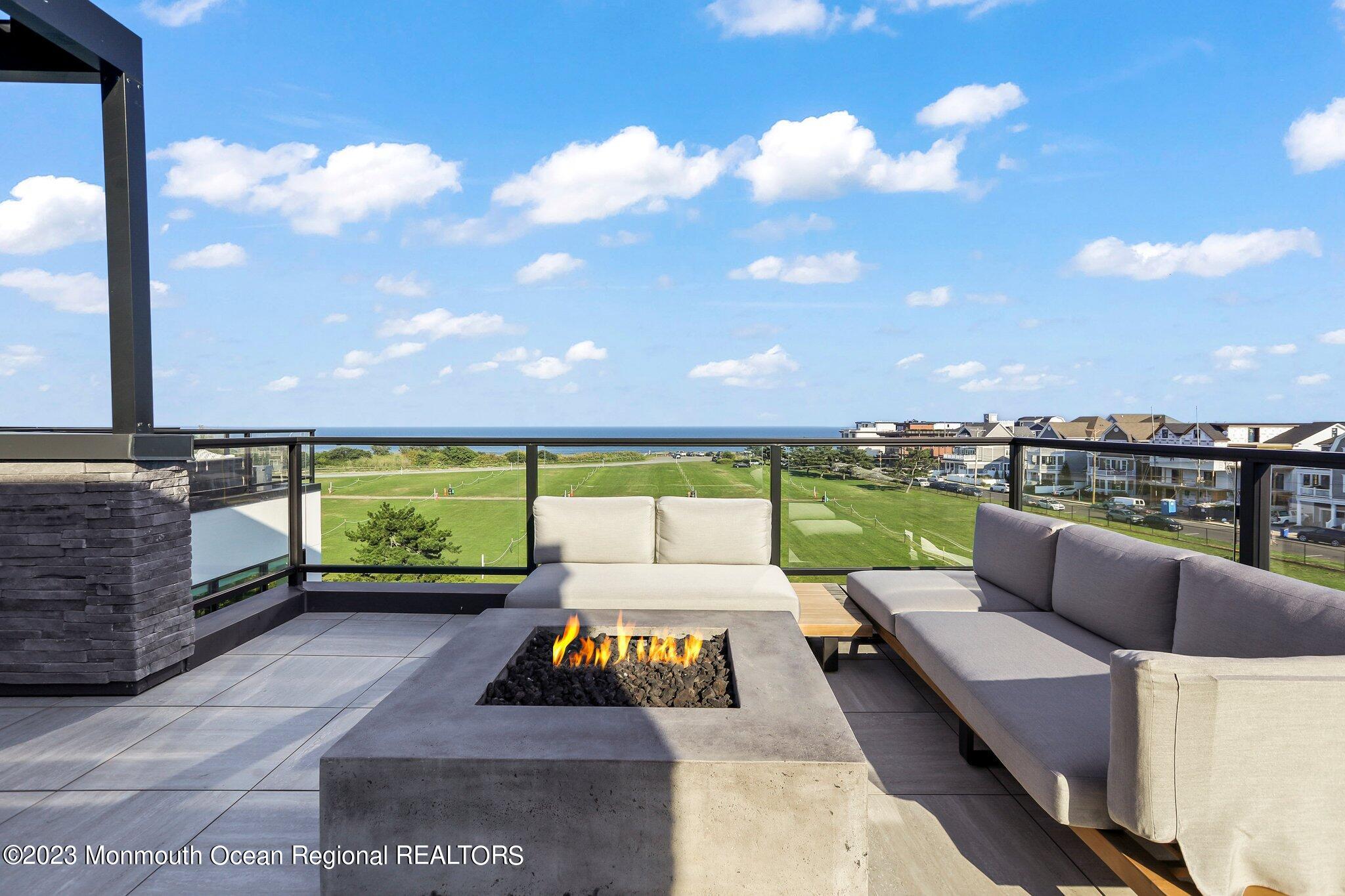 200 Ocean Avenue, 10