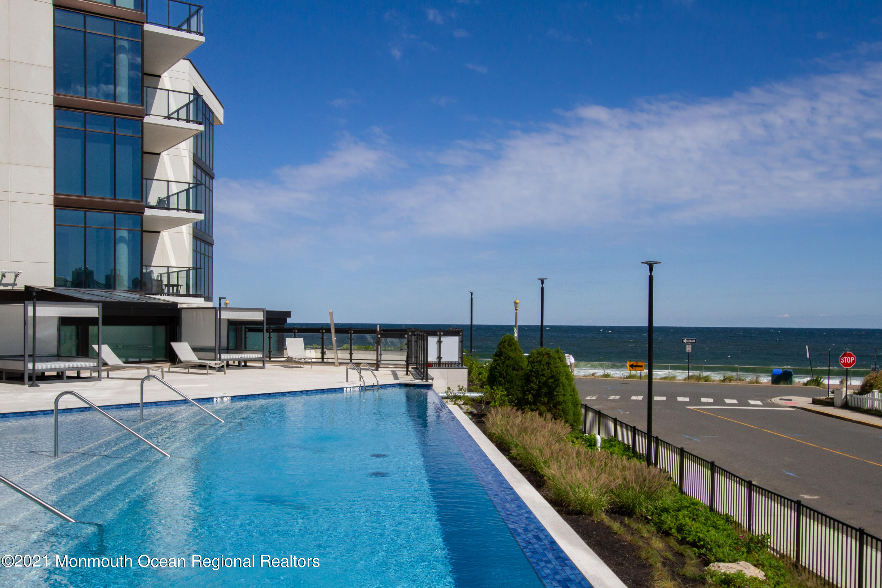 350 Ocean Avenue N, 101