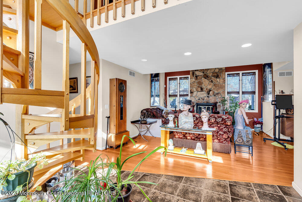 551 Rutgers Court