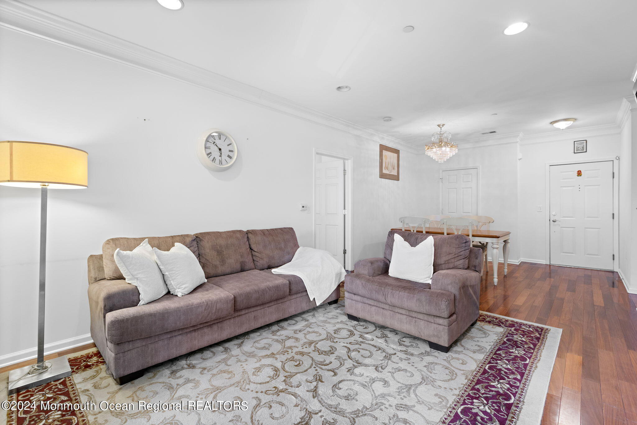 540 Cranbury Road, 334