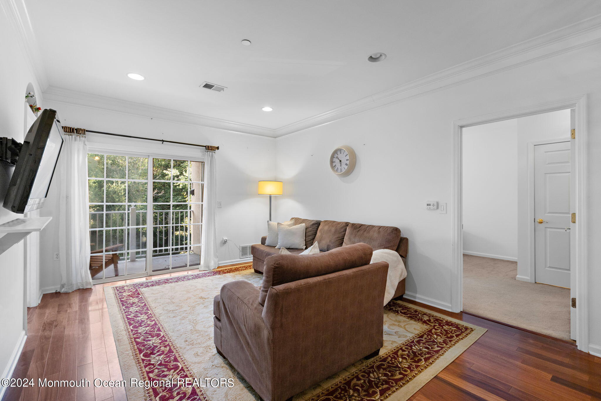 540 Cranbury Road, 334