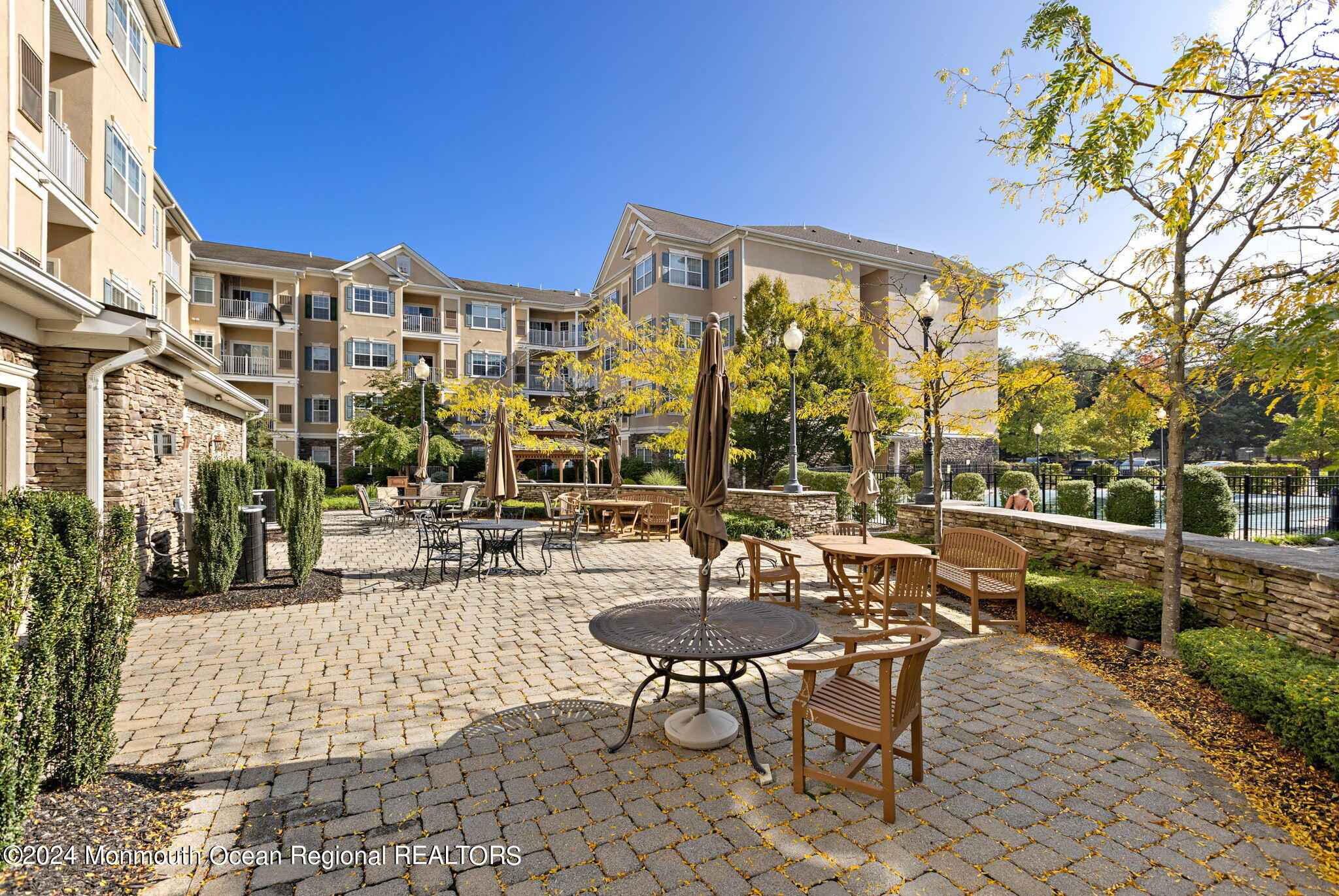 540 Cranbury Road, 334