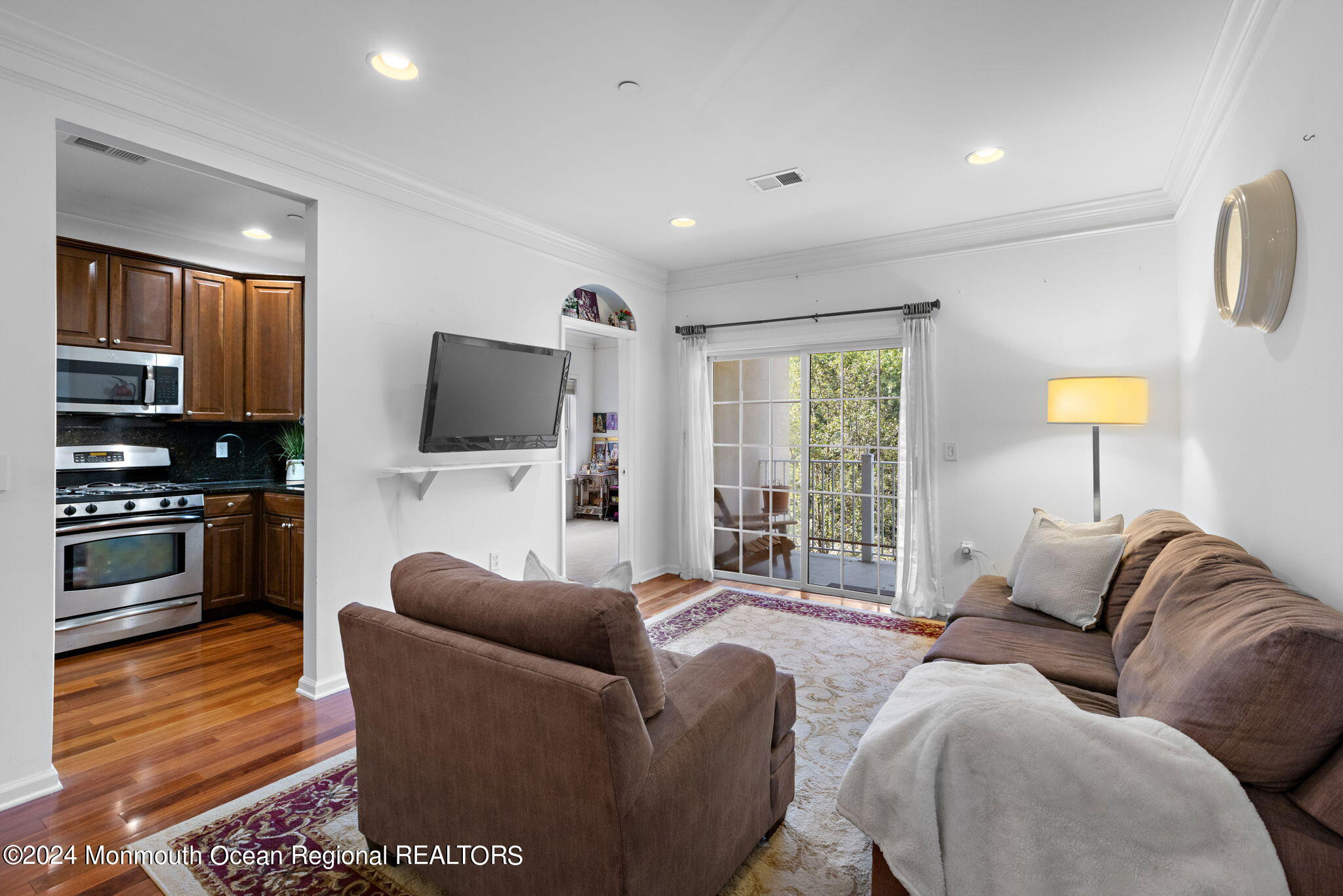 540 Cranbury Road, 334