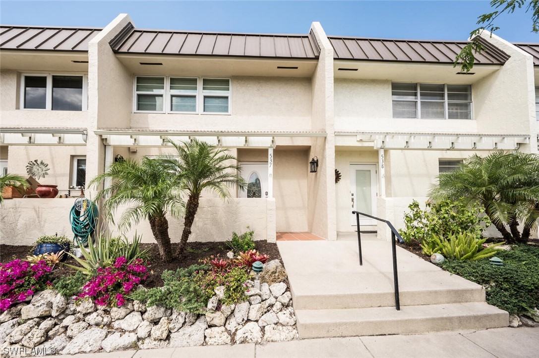 800 River Point DR 537