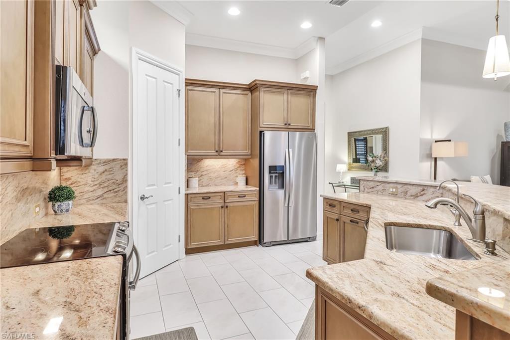 7327 Lantana CIR