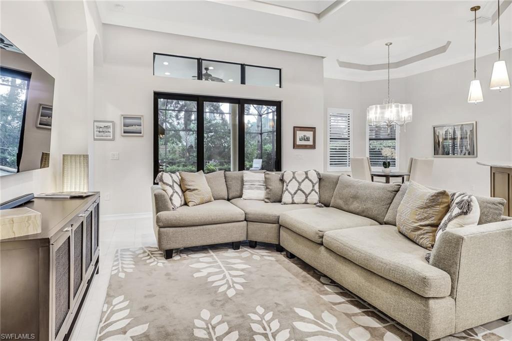 7327 Lantana CIR