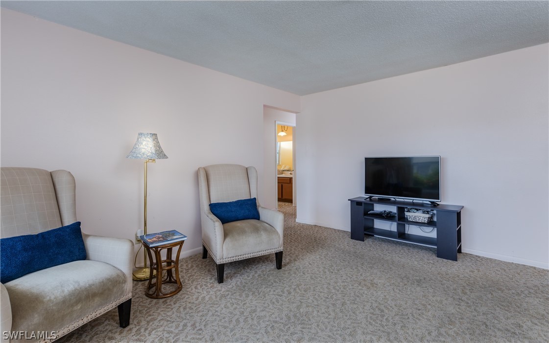 1015 SE 27th TER
