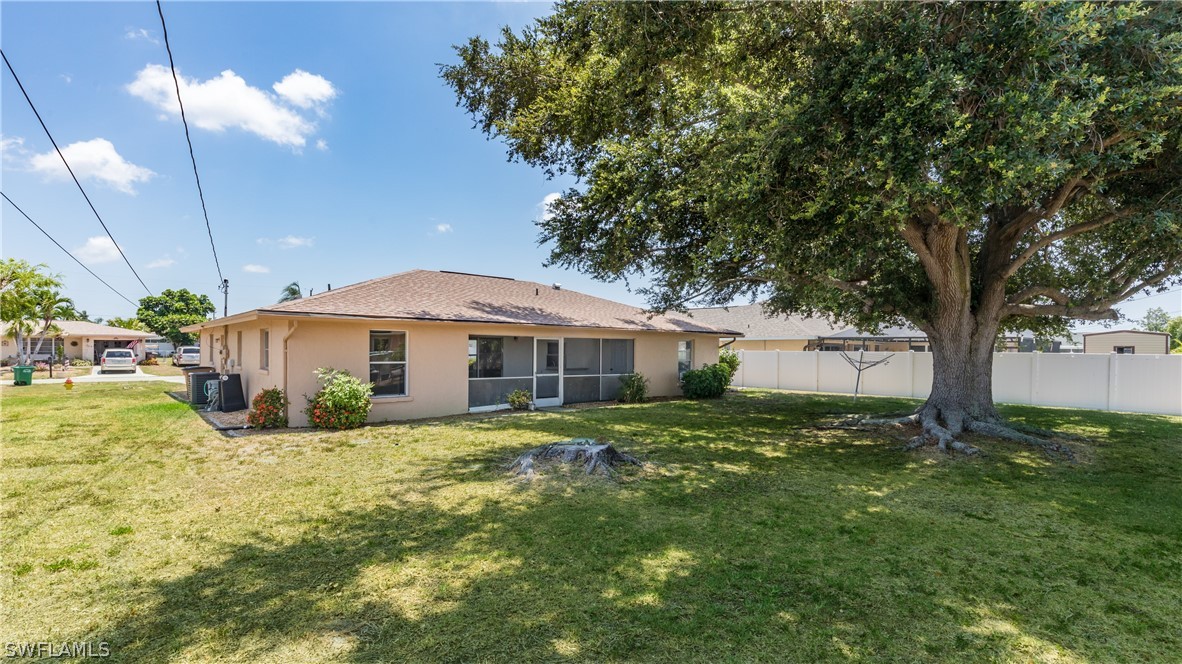 1015 SE 27th TER
