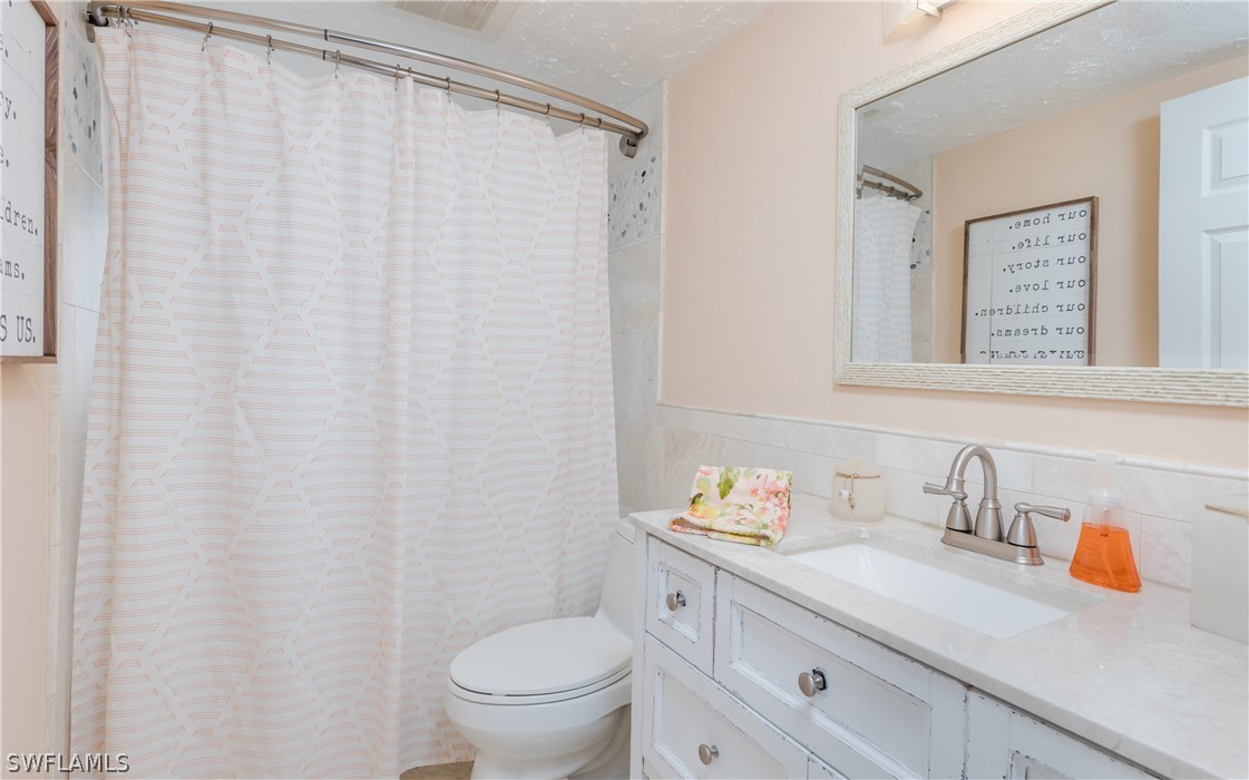 208 Cape Coral PKWY E 109