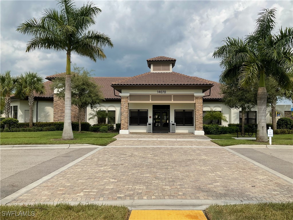 3319 Antilla CT