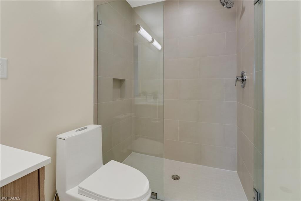 26600 Rose Pointe DR # b303