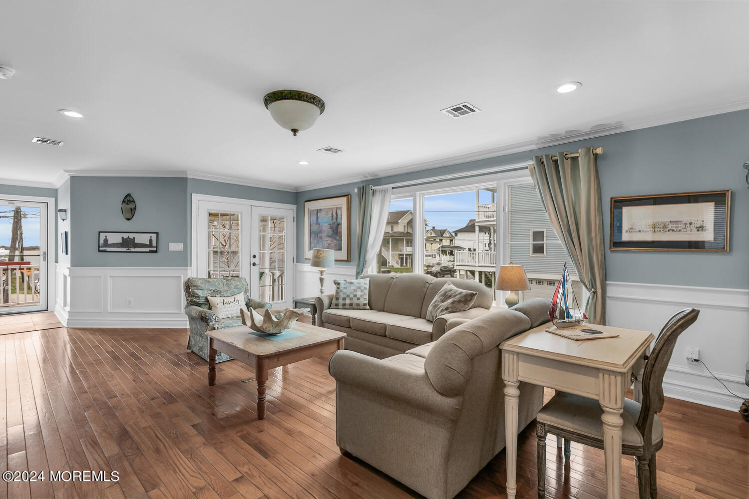 39 Shrewsbury Avenue