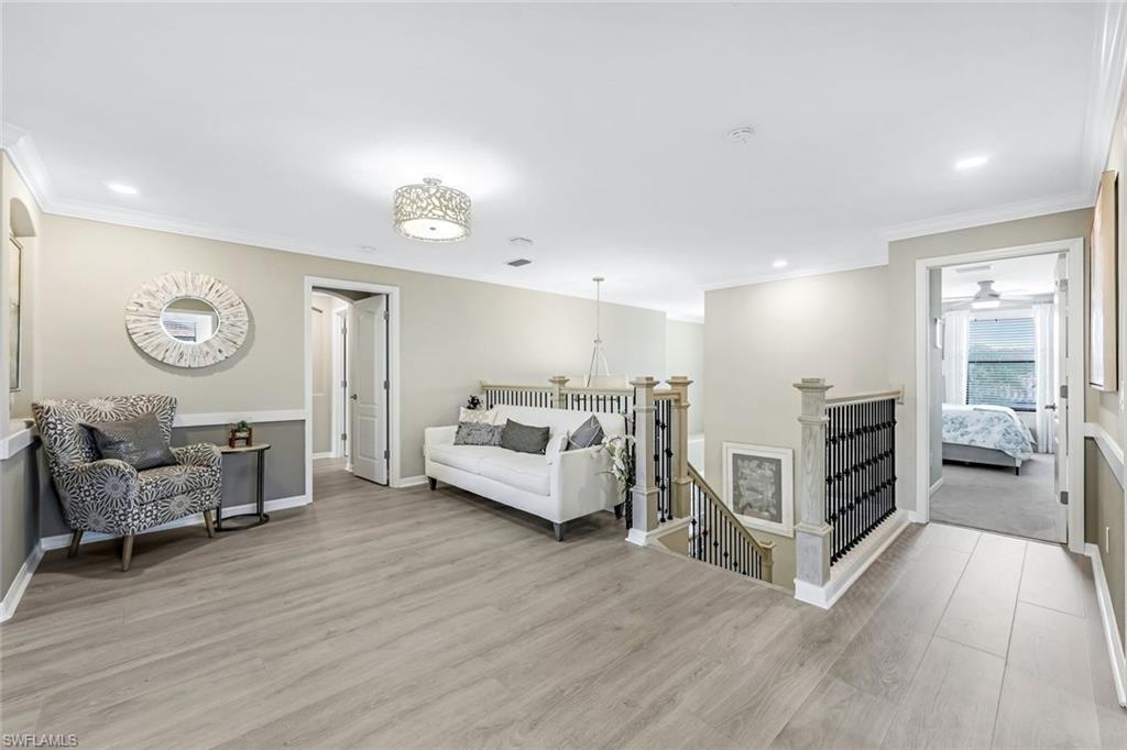 4243 Raffia Palm CIR