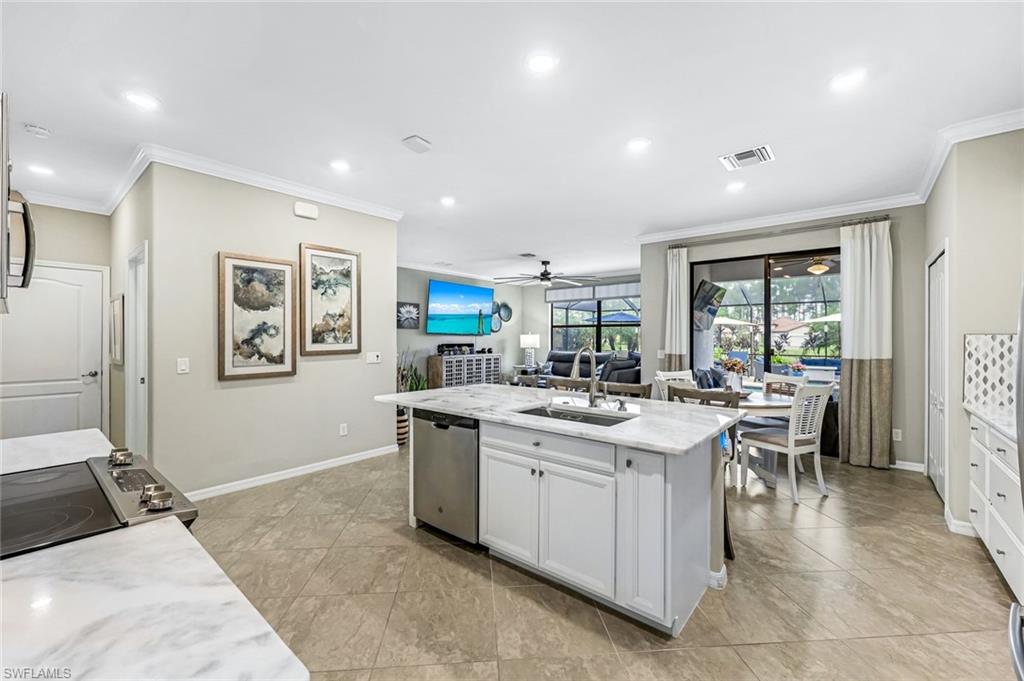 4243 Raffia Palm CIR