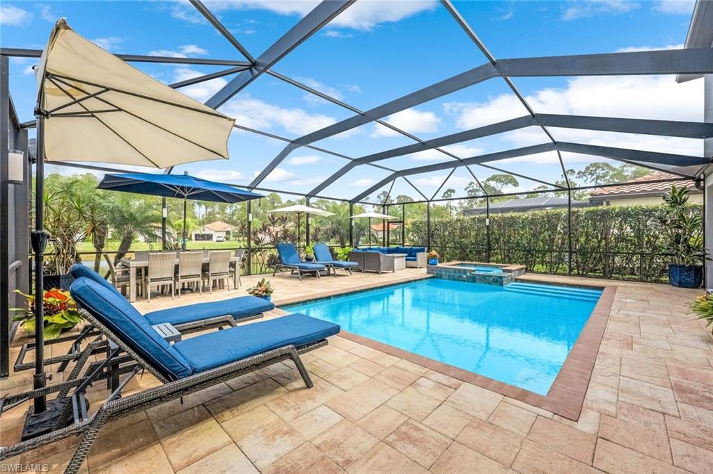 4243 Raffia Palm CIR