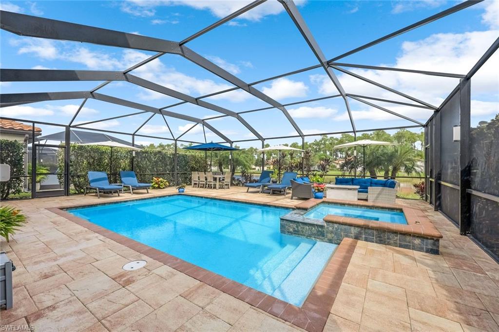 4243 Raffia Palm CIR