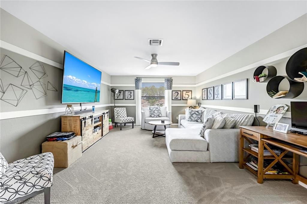 4243 Raffia Palm CIR