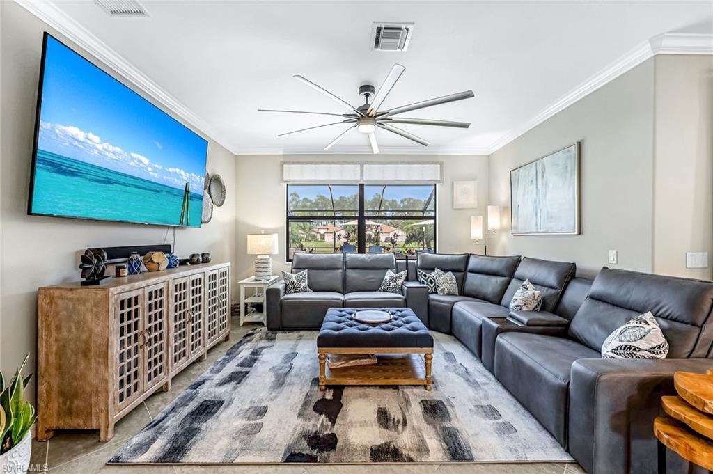 4243 Raffia Palm CIR