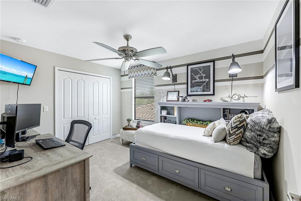 4243 Raffia Palm CIR