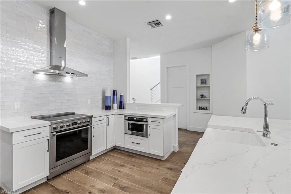 115 Cambria LN