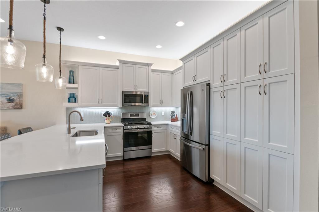 28570 Lobos CIR