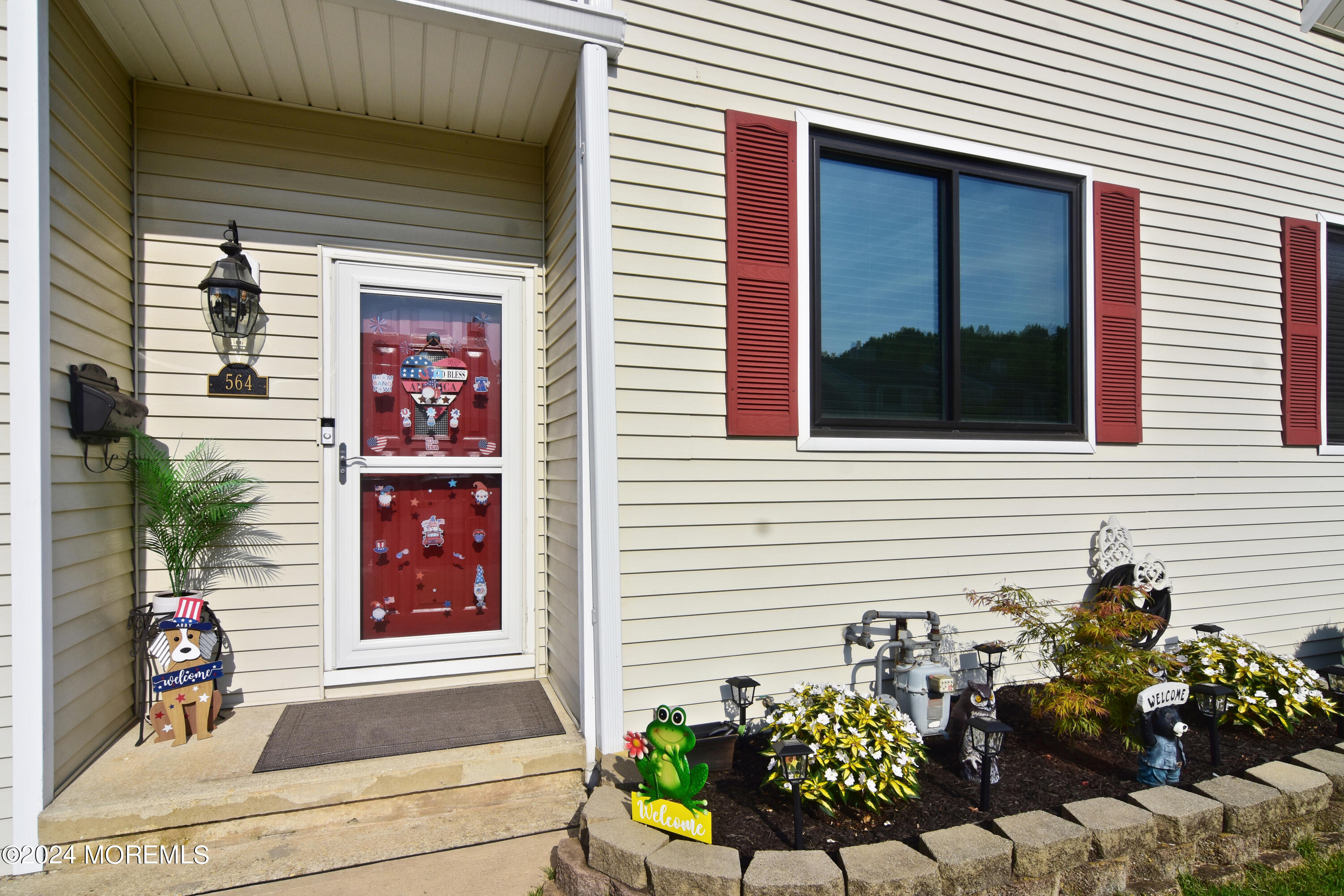 564 Clubhouse Drive
