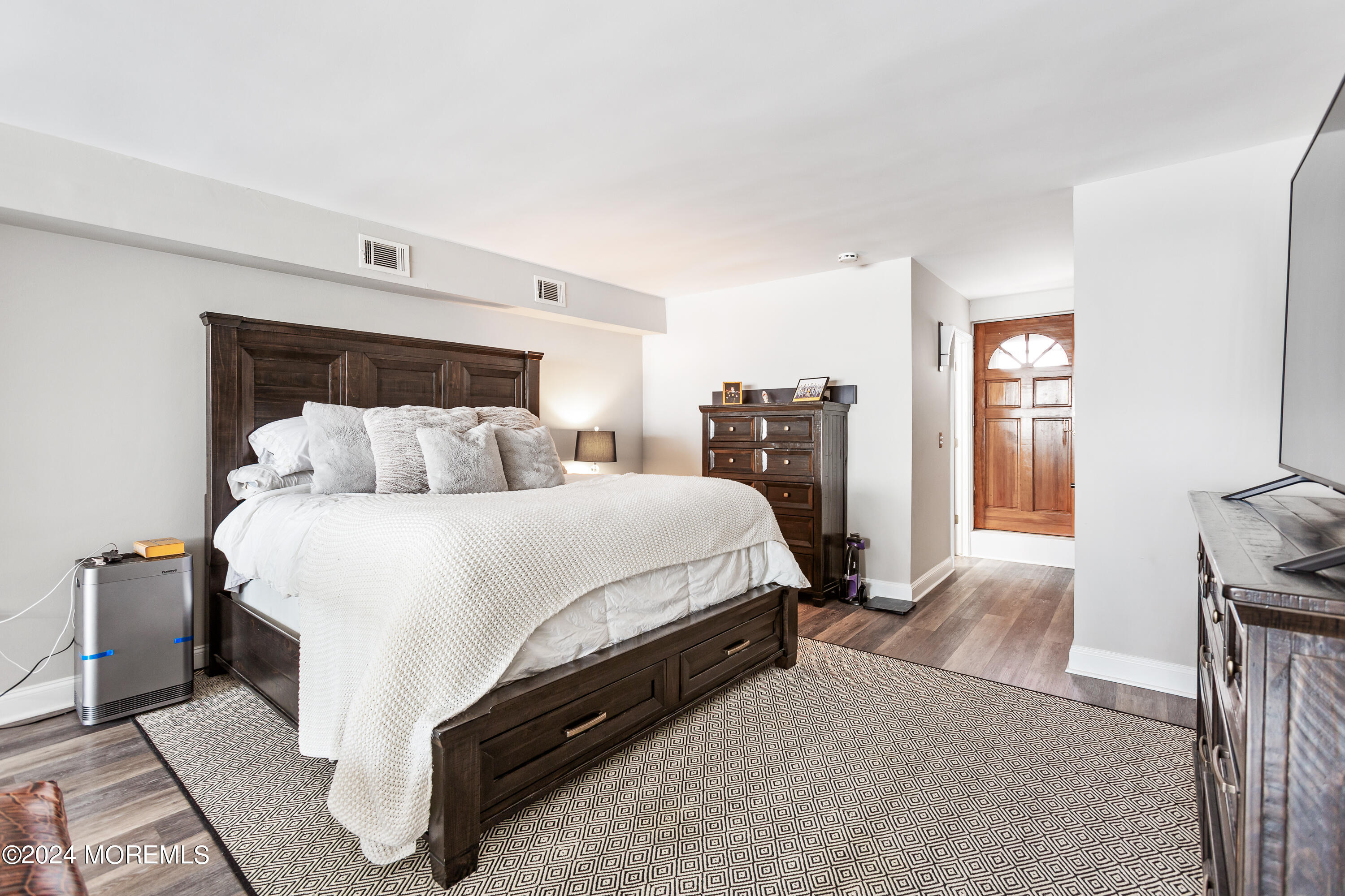 138 Bodman Place, 12