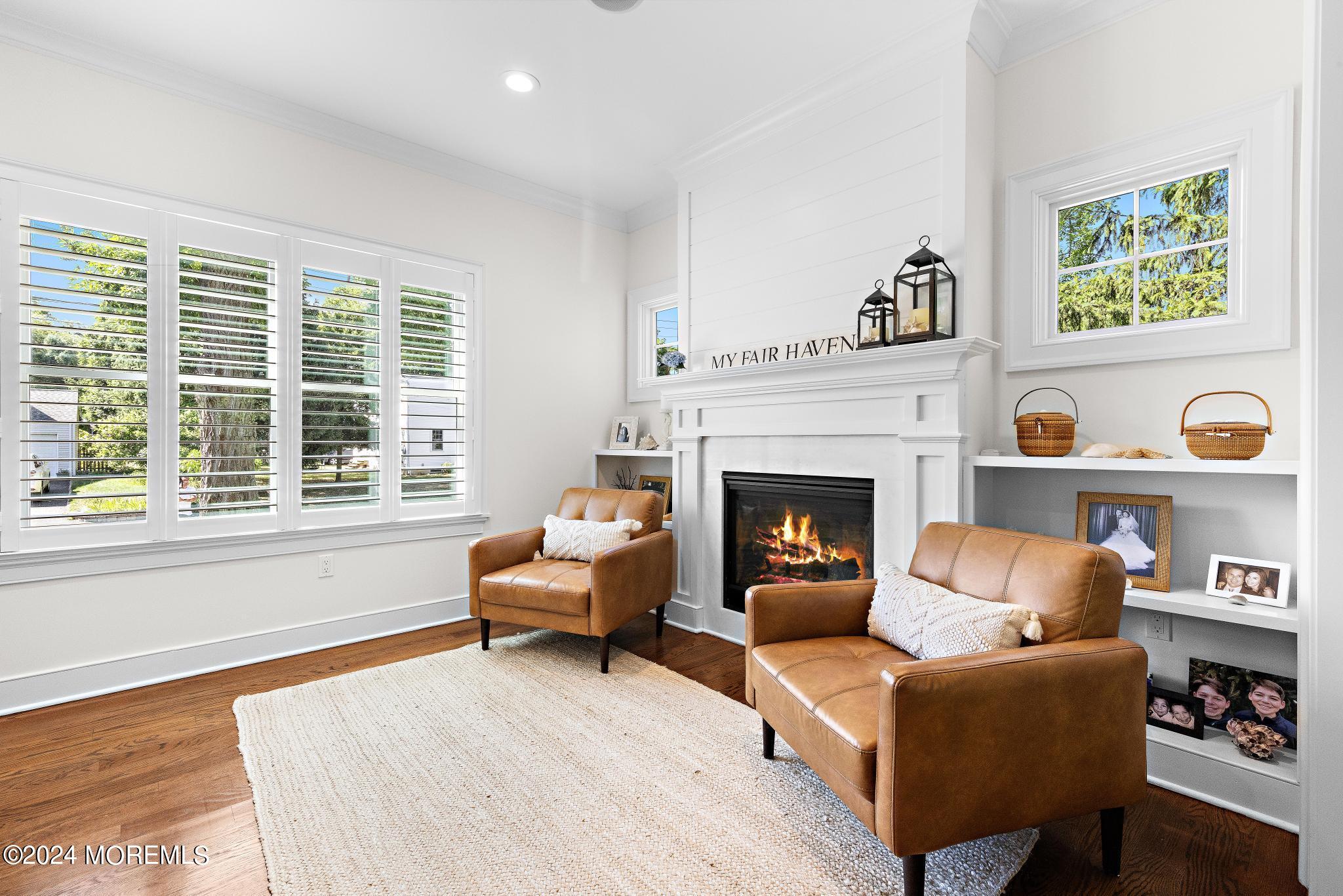 34 Hendrickson Place