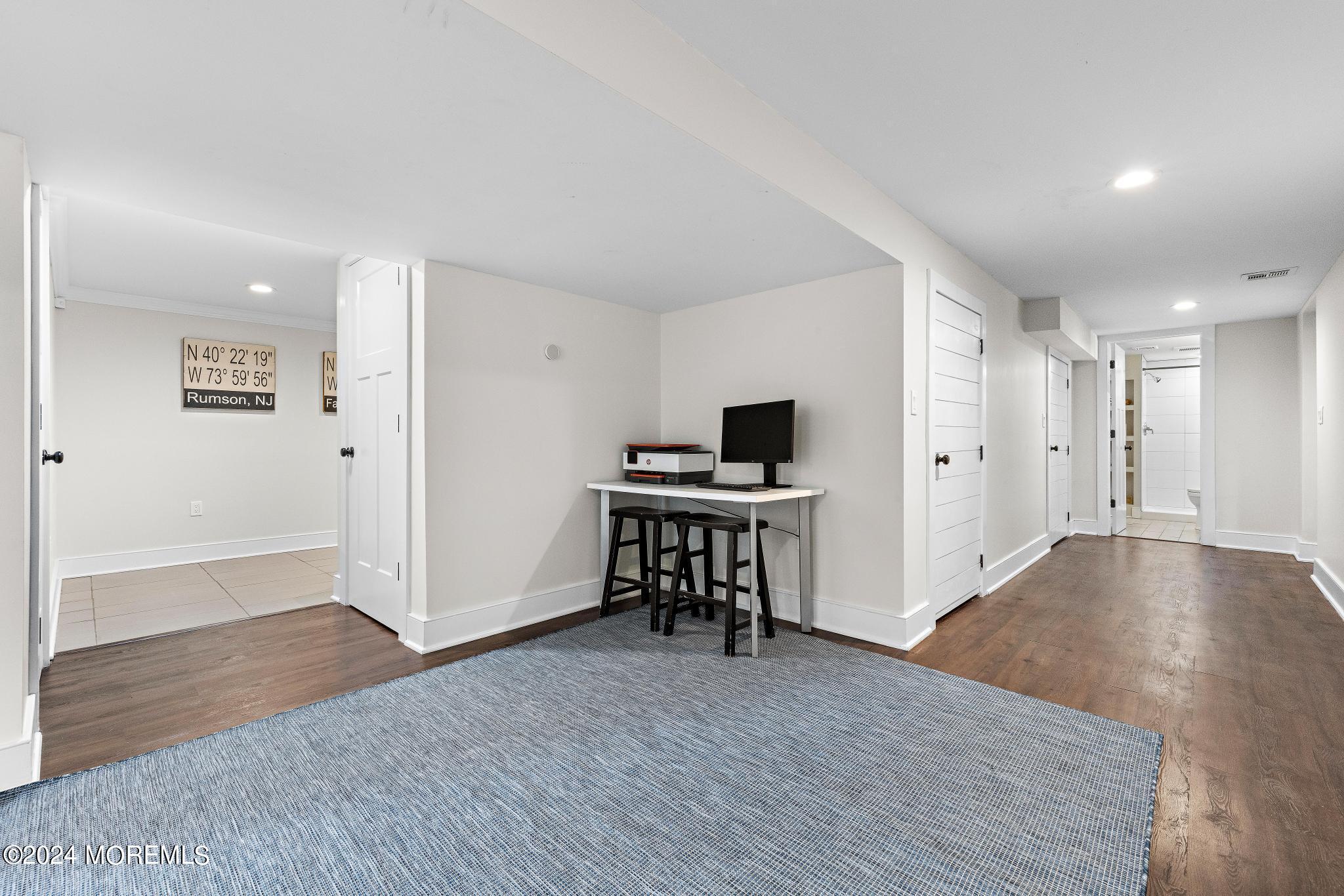 34 Hendrickson Place