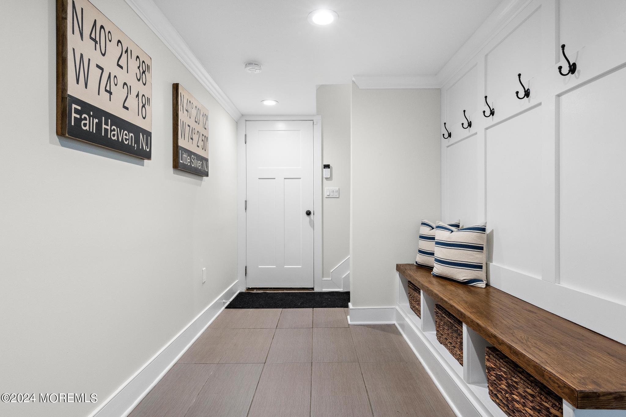 34 Hendrickson Place